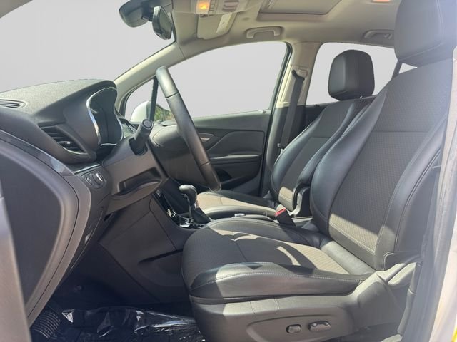 Used 2019 White Frost Buick Preferred image 10