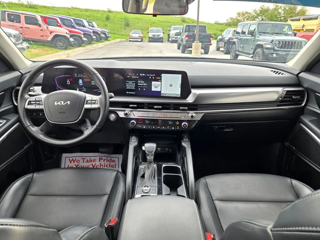 Certified Used 2024 Gray Kia S image 17