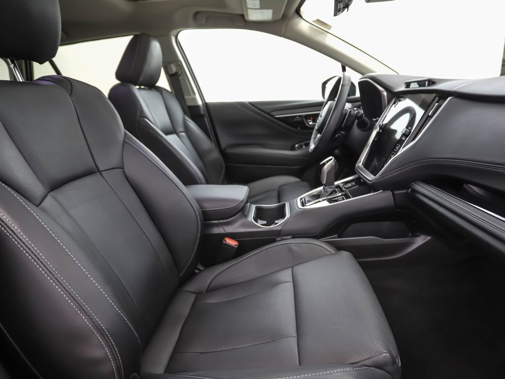 Used 2023  Subaru  image 28