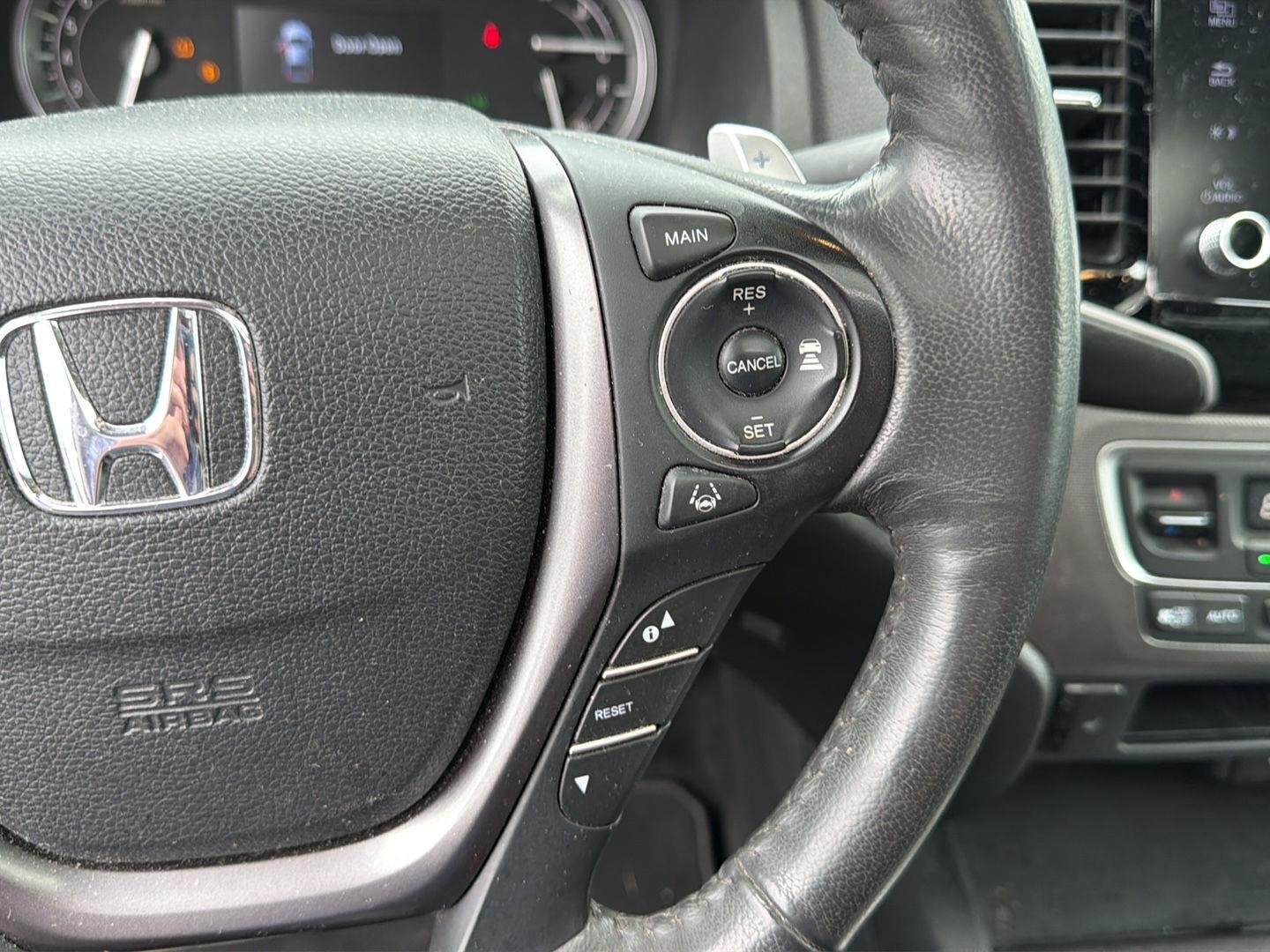 Used 2023 Platinum White Pearl Honda  image 11