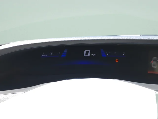 Used 2012  Honda LX image 19