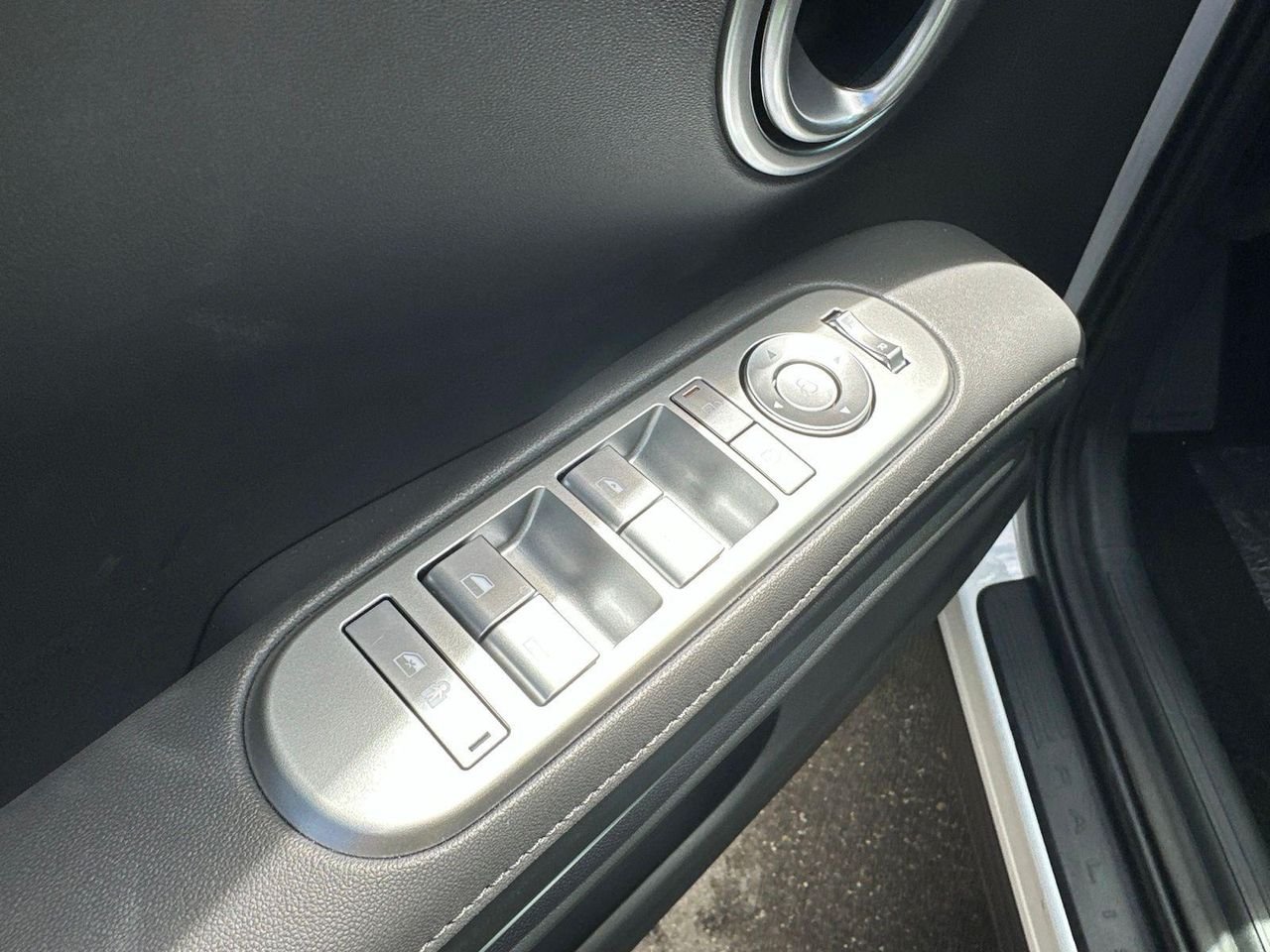 New 2026 White Hyundai SEL Premium AWD image 14