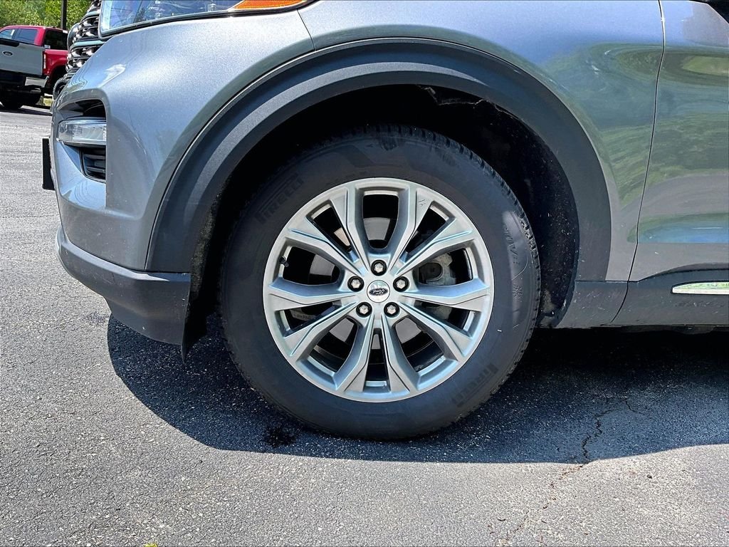 Used 2023 Gray Metallic Ford XLT image 4