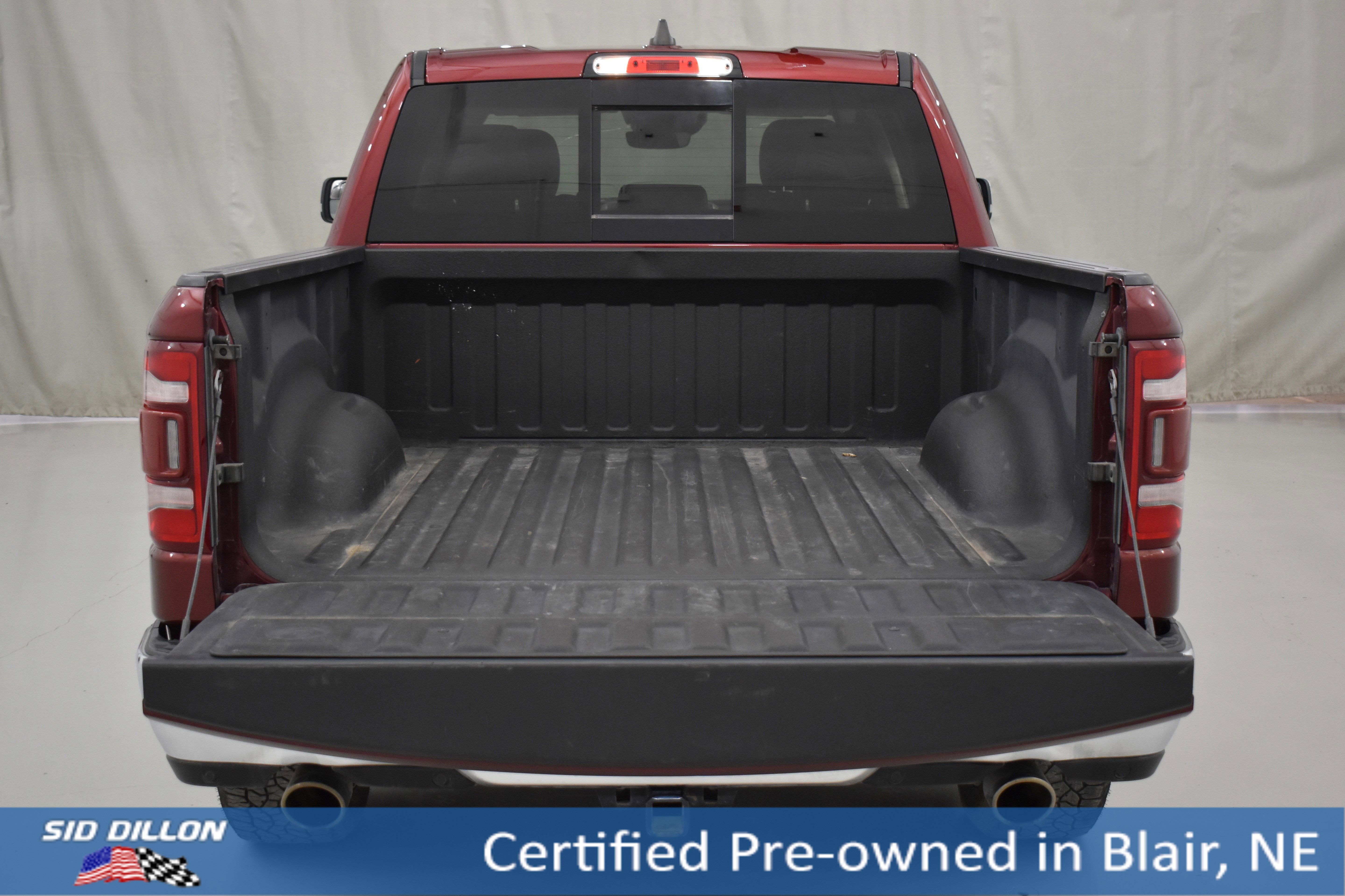 Used 2022 Delmonico Red Pearlcoat Ram Laramie image 9