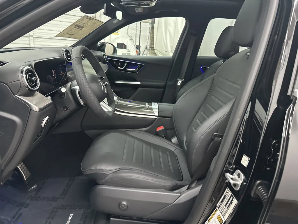 Used 2026 Black Mercedes-Benz GLC 300 image 17