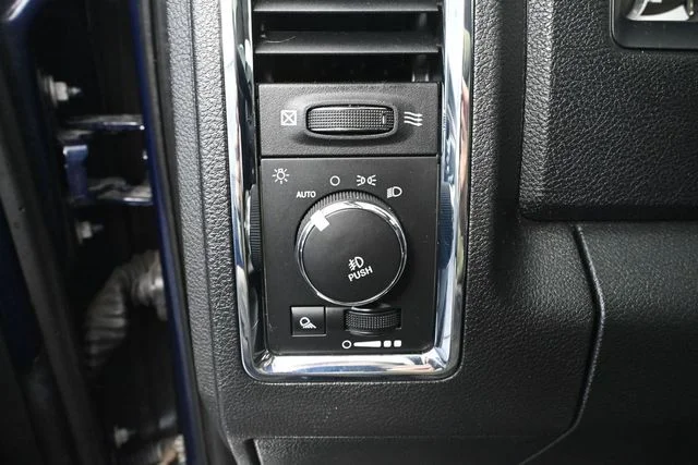 Used 2016 Blue Ram Laramie image 29