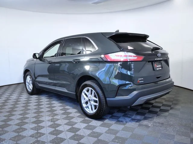 Used 2024 Green Ford SEL image 6