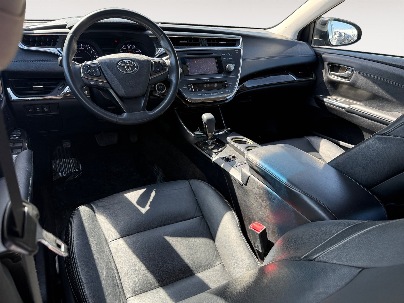 Used 2014 Mica Toyota XLE Touring image 15