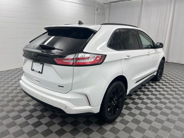 Used 2022 White Ford SE image 5