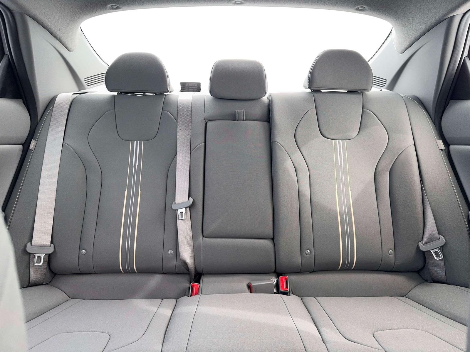 New 2026 White Hyundai SEL Sport Premium image 35