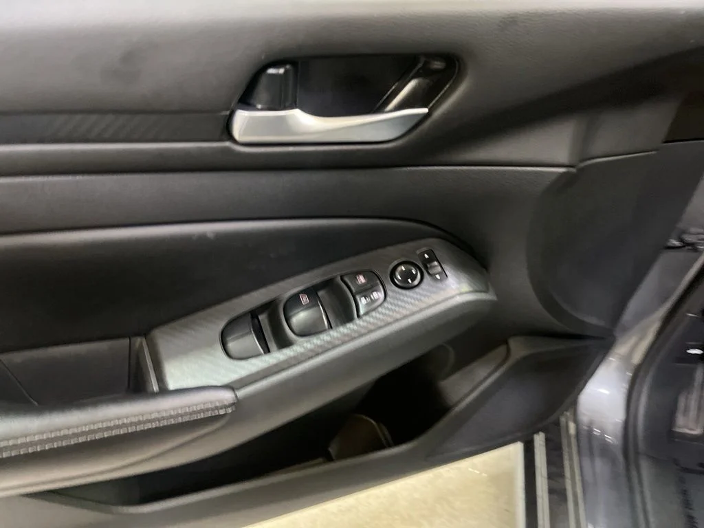Used 2024 Gray Nissan 2.5 SV image 13