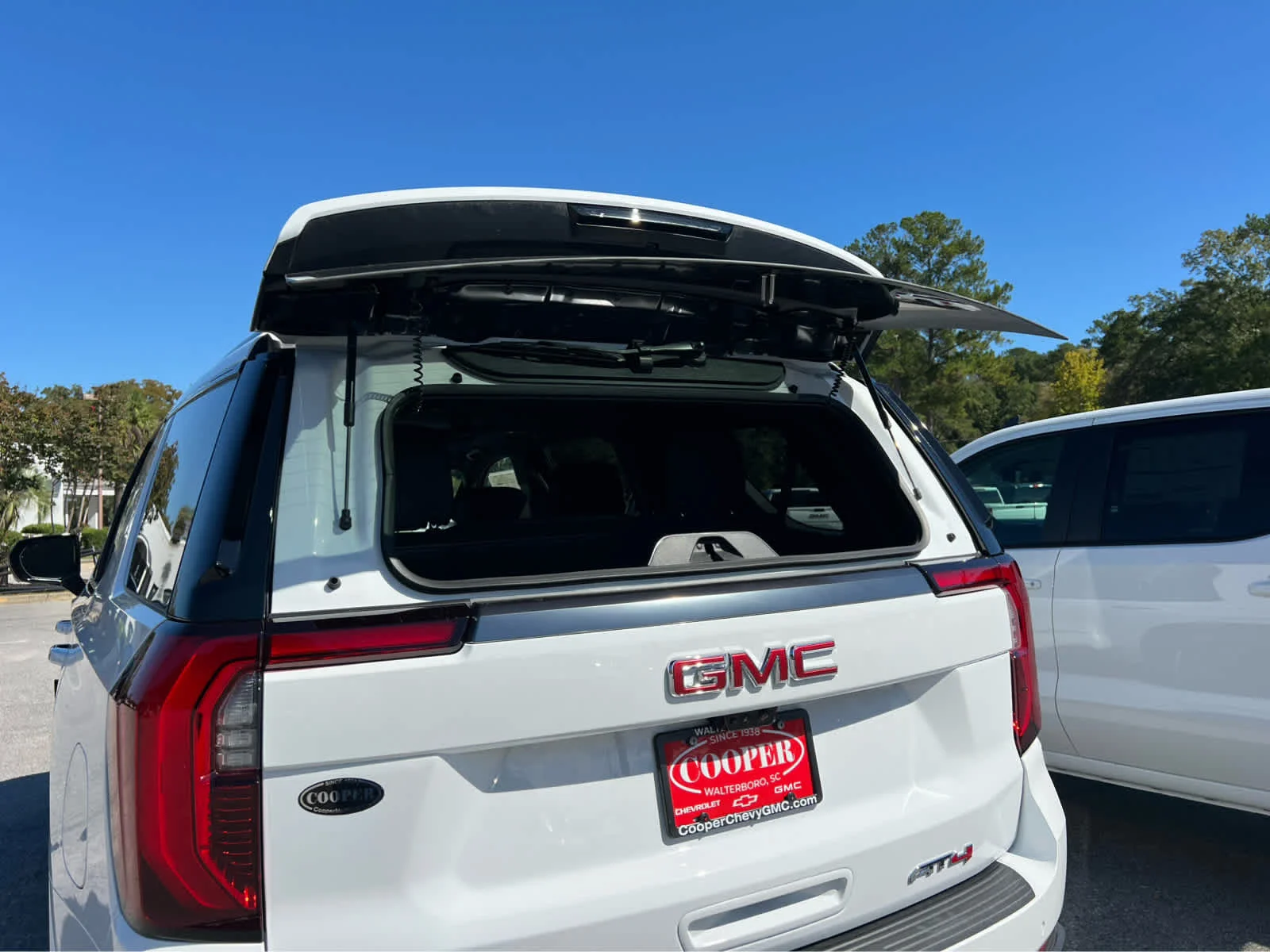 New 2026 Summit White GMC AT4 image 6