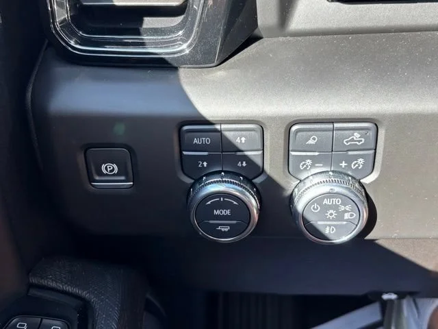 Certified Used 2025 Summit White GMC AT4X image 32