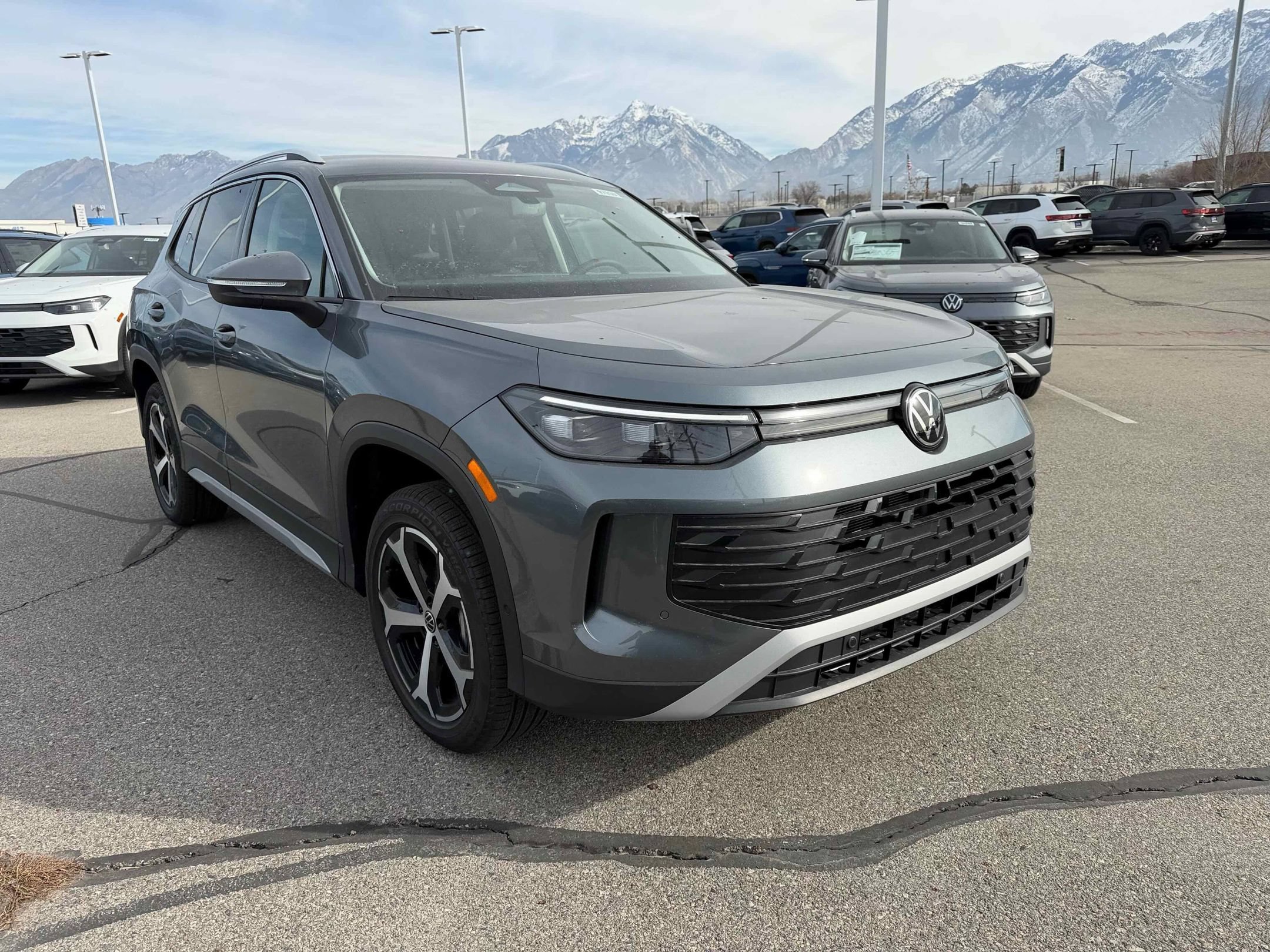 New 2026 Platinum Gray Volkswagen SE image 10