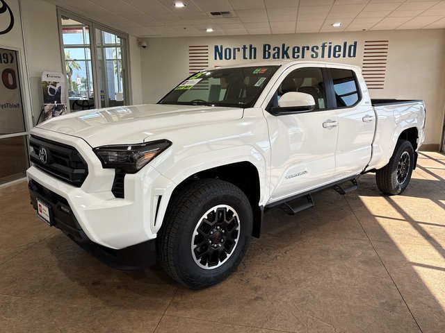 2025 Toyota Tacoma 4WD SR5