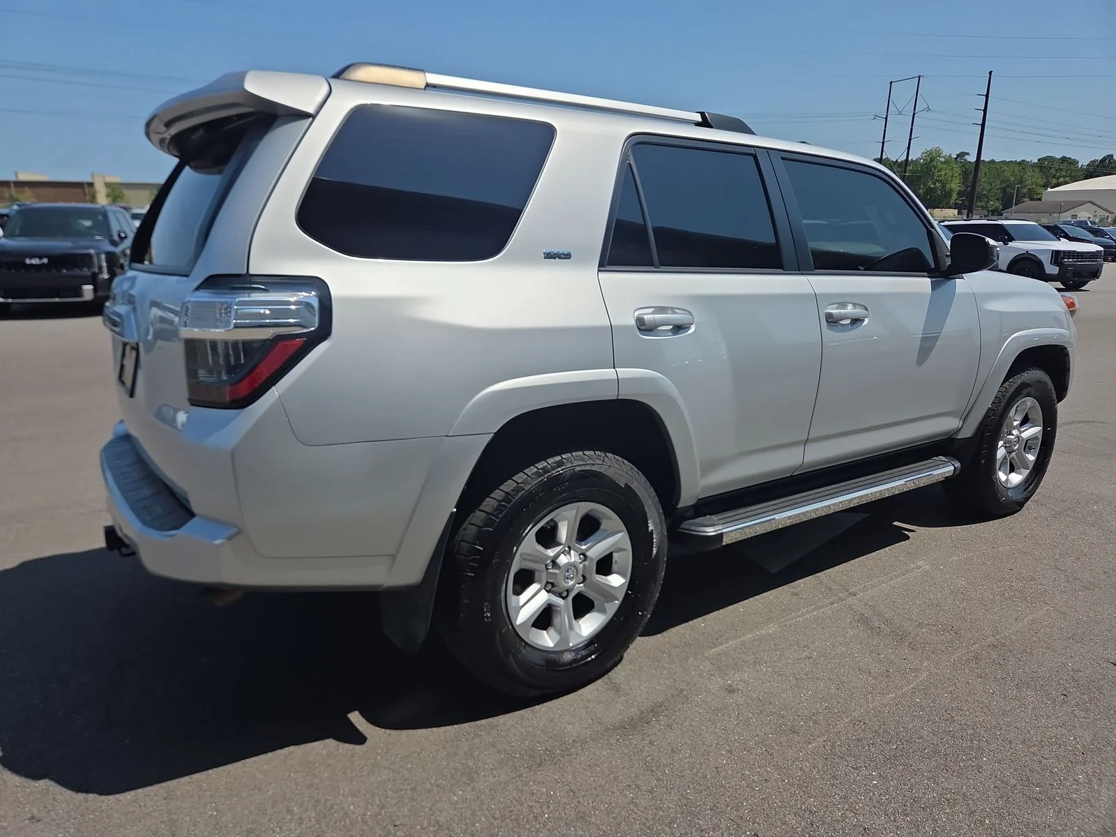 Used 2020 Classic Silver Metallic Toyota SR5 image 5