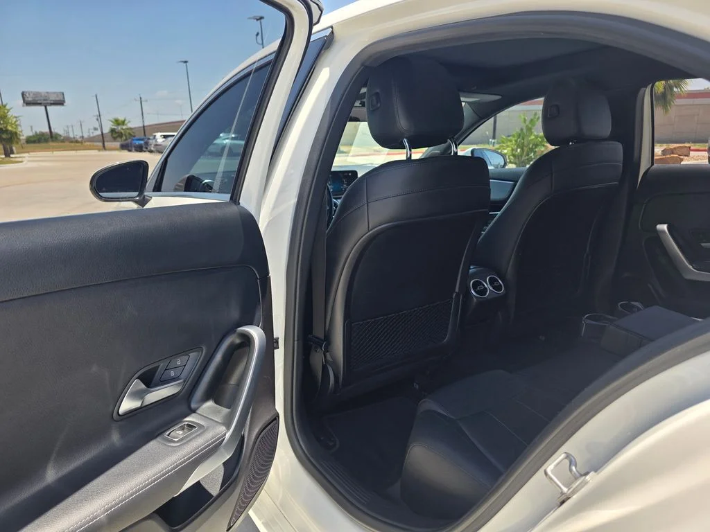 Used 2019 White Mercedes-Benz A 220 image 12