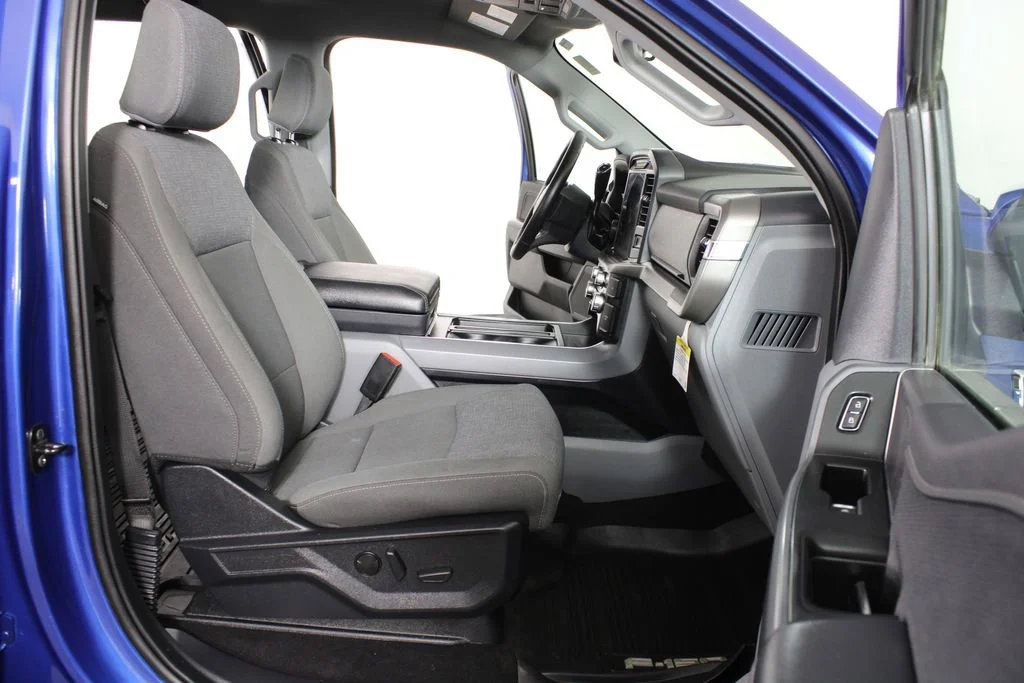 Used 2024 Blue Ford XLT image 15