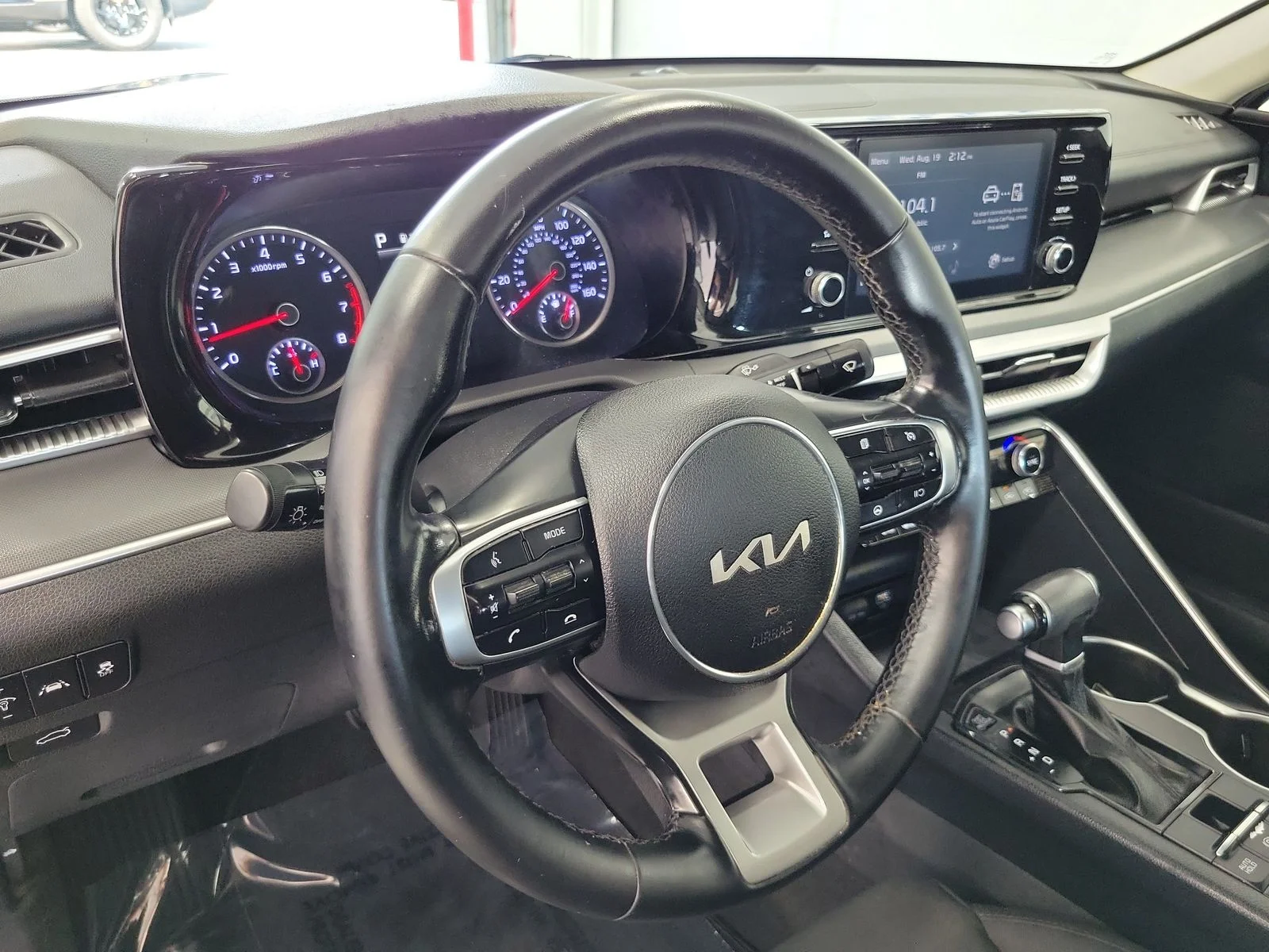 Certified Used 2022 Silver Kia LXS image 9