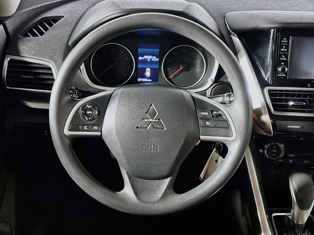 Used 2019 Brown Mitsubishi ES image 13