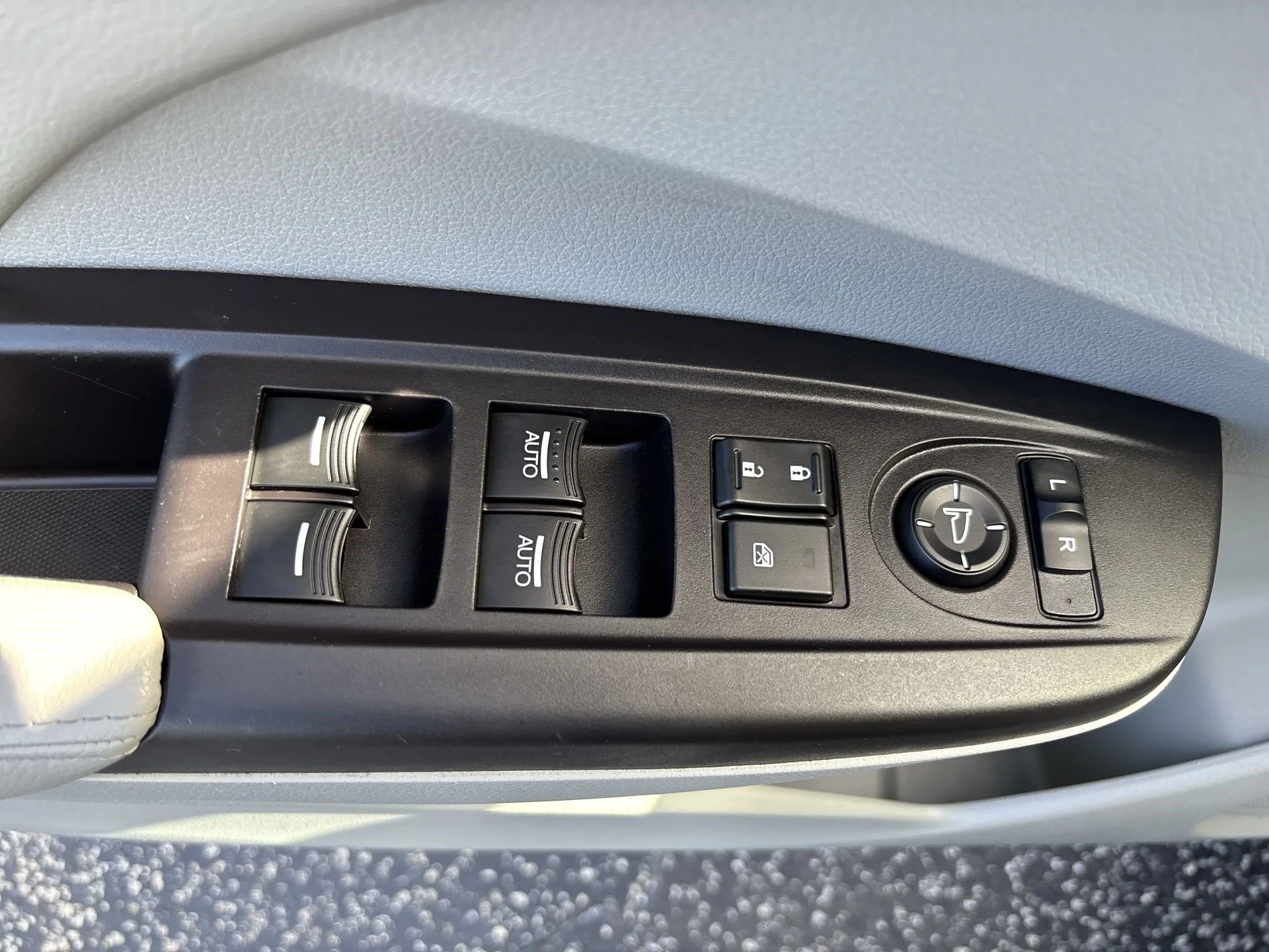 Used 2018 Gray Acura Advance Package image 15