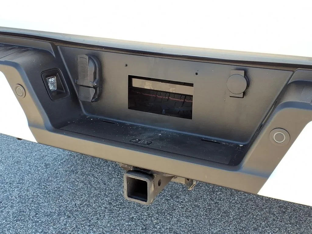 Used 2022 White Ford XLT image 4