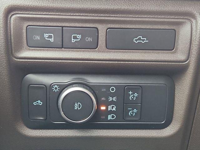 Used 2022 White Ford King Ranch image 18