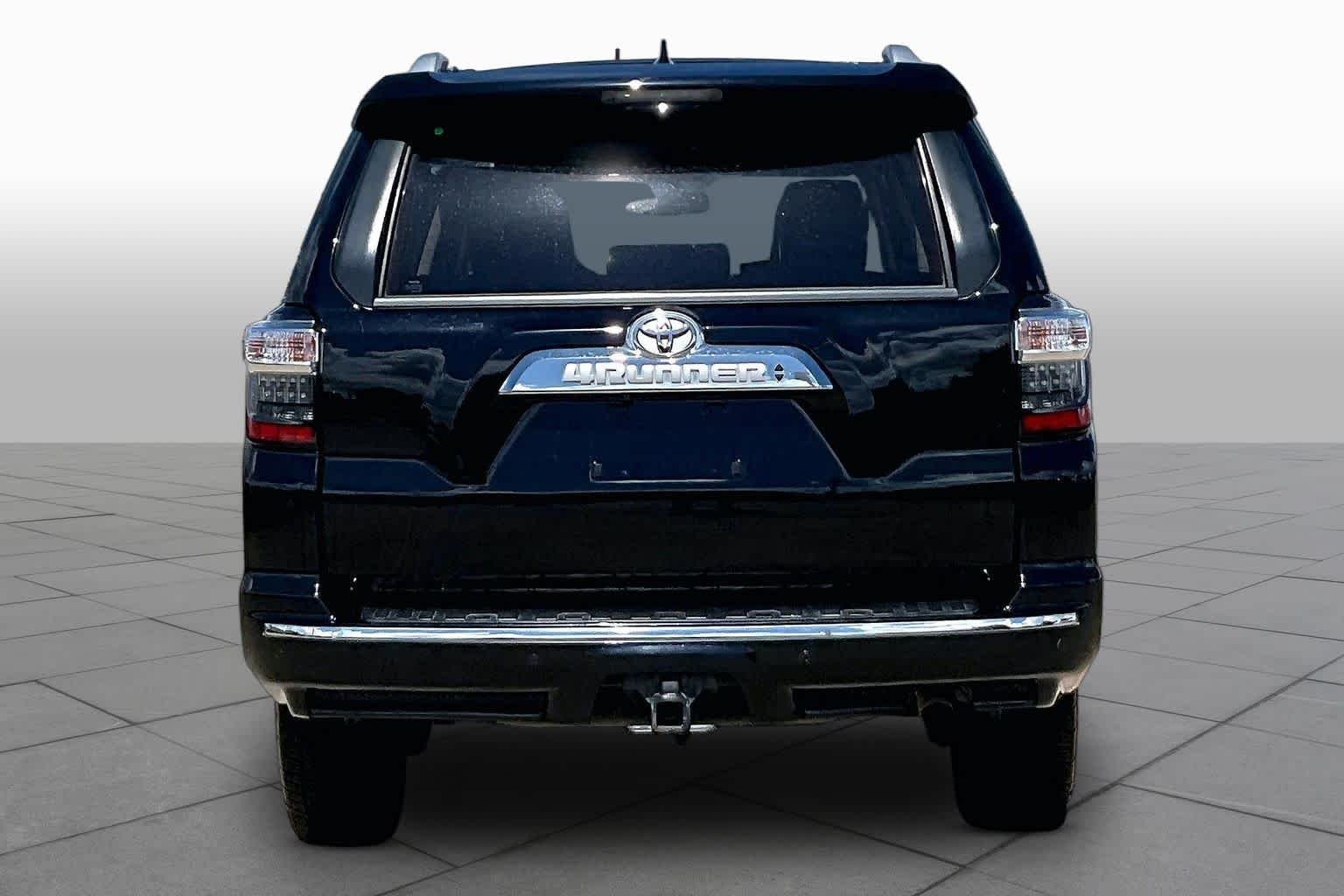 Used 2018 Midnight Black Metallic Toyota Limited image 5