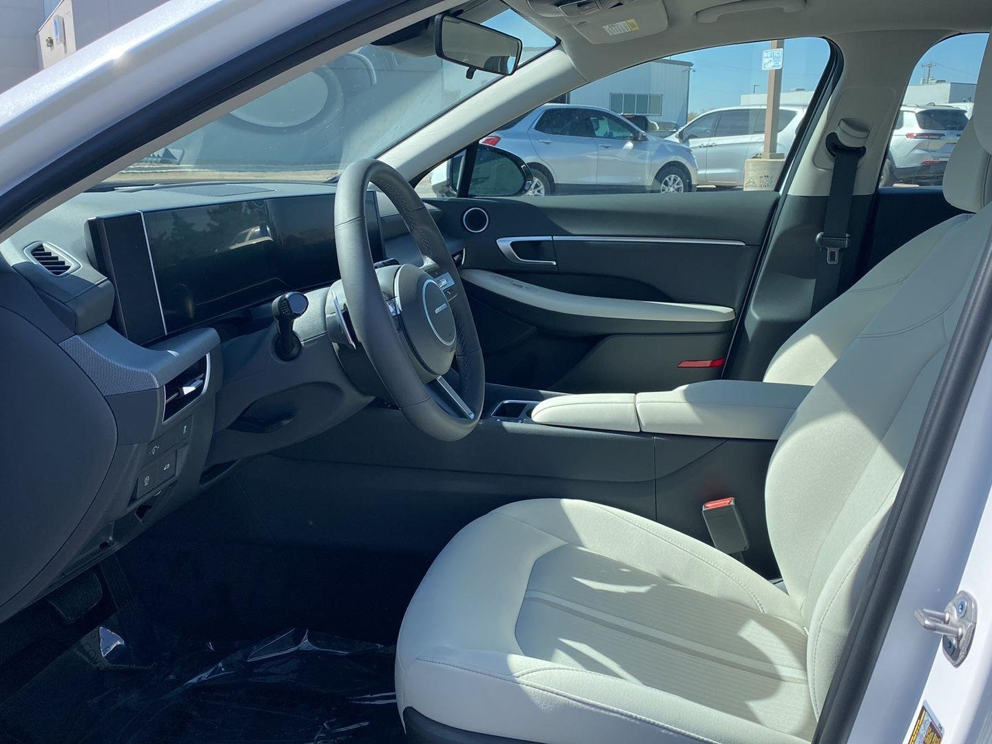 2026 Hyundai Sonata SEL - Photo 10