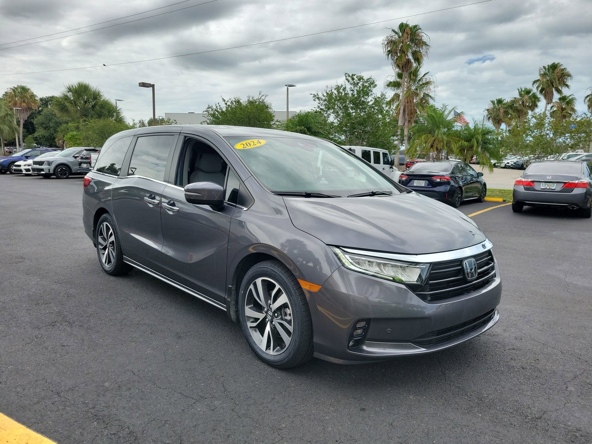 2024 Honda Odyssey Touring's photo