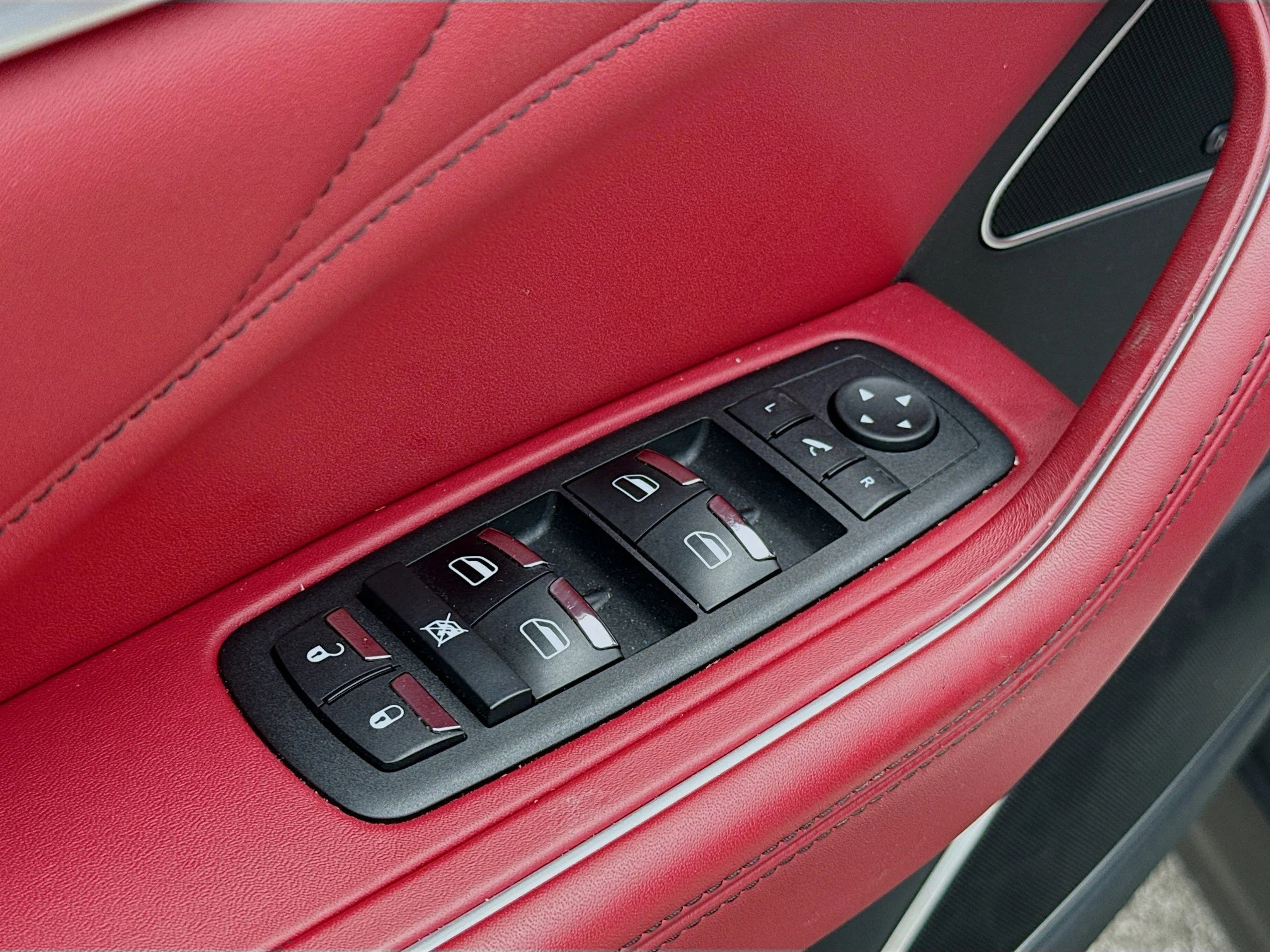 Used 2022 Bianco Maserati GT image 22