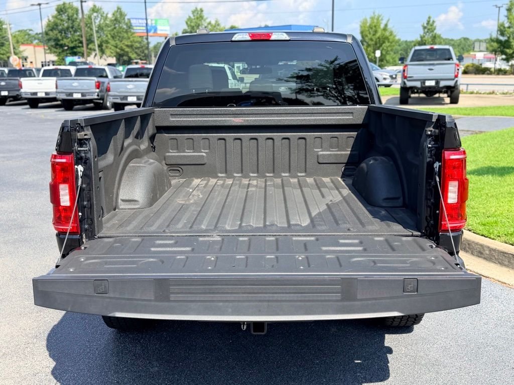 Used 2023 Black Ford XLT image 11