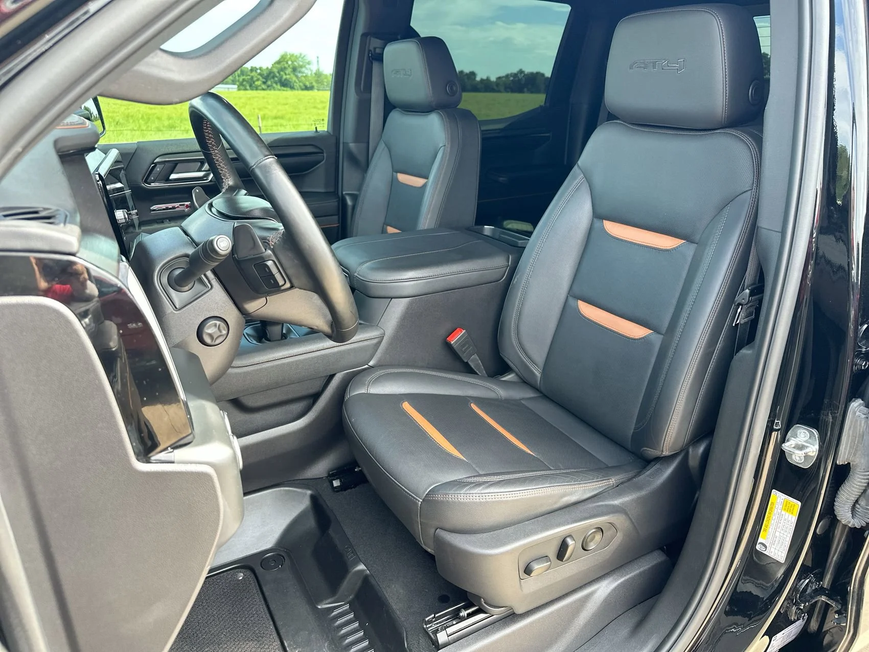 Used 2024 Onyx Black GMC AT4 image 11