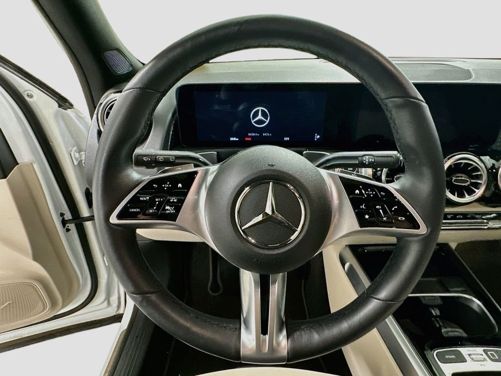 Used 2026 White Mercedes-Benz GLB 250 image 12