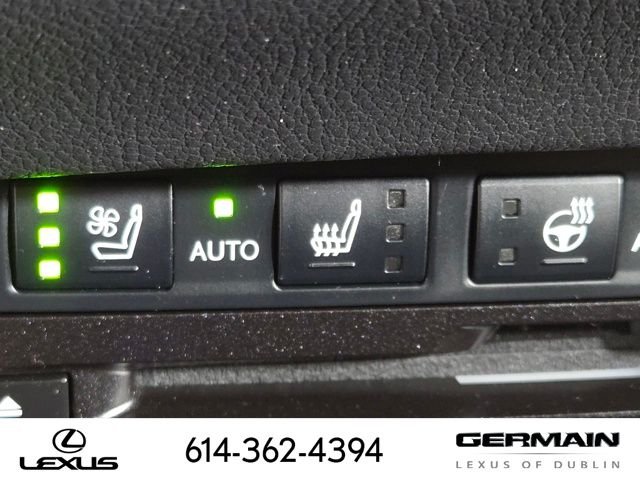 Used 2022  Lexus 250 image 32