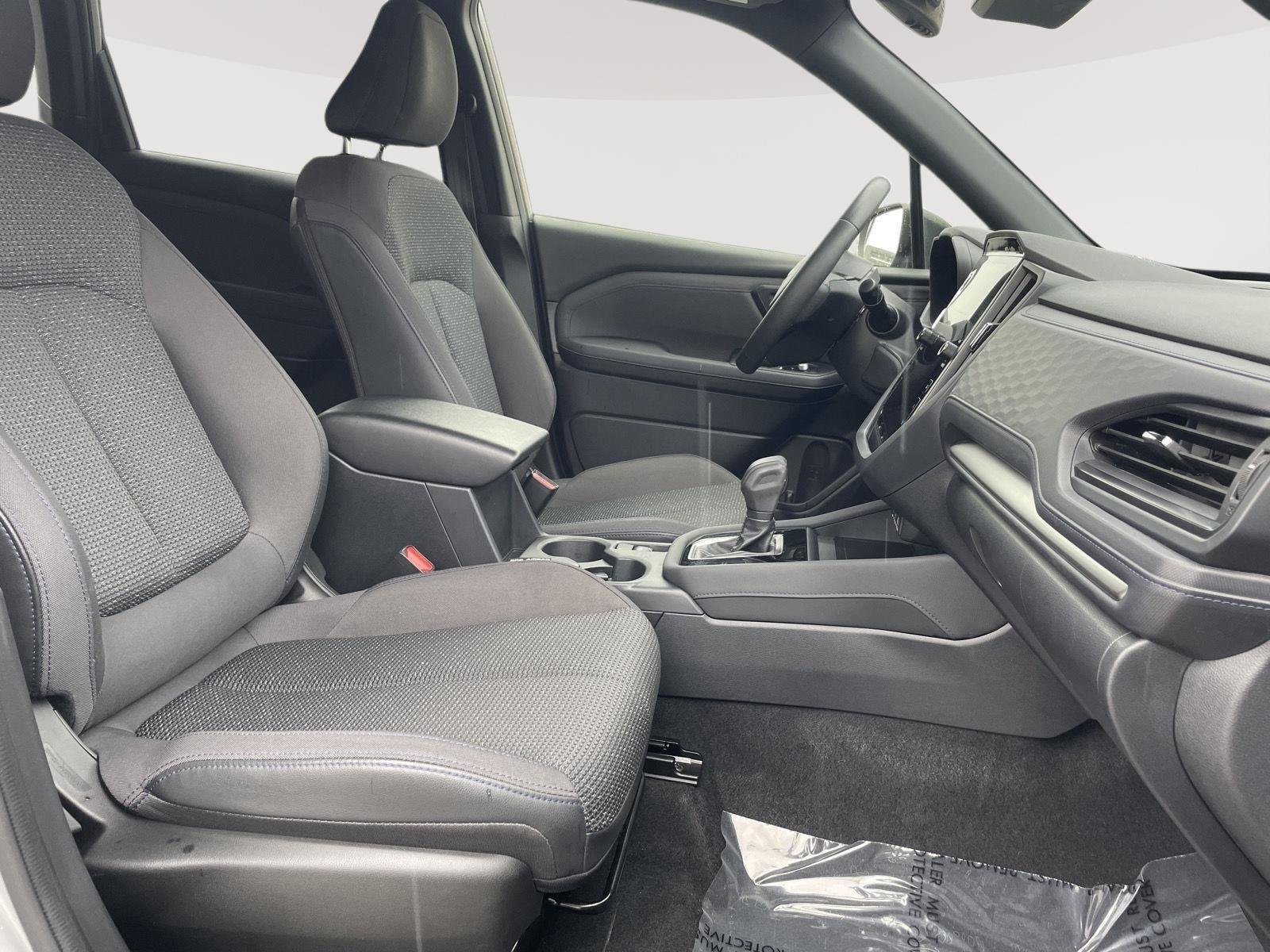 Used 2025 River Rock Pearl Subaru Premium image 3