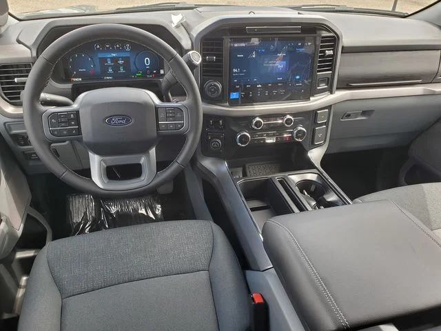 2025 Ford F-150 XLT - Photo 32