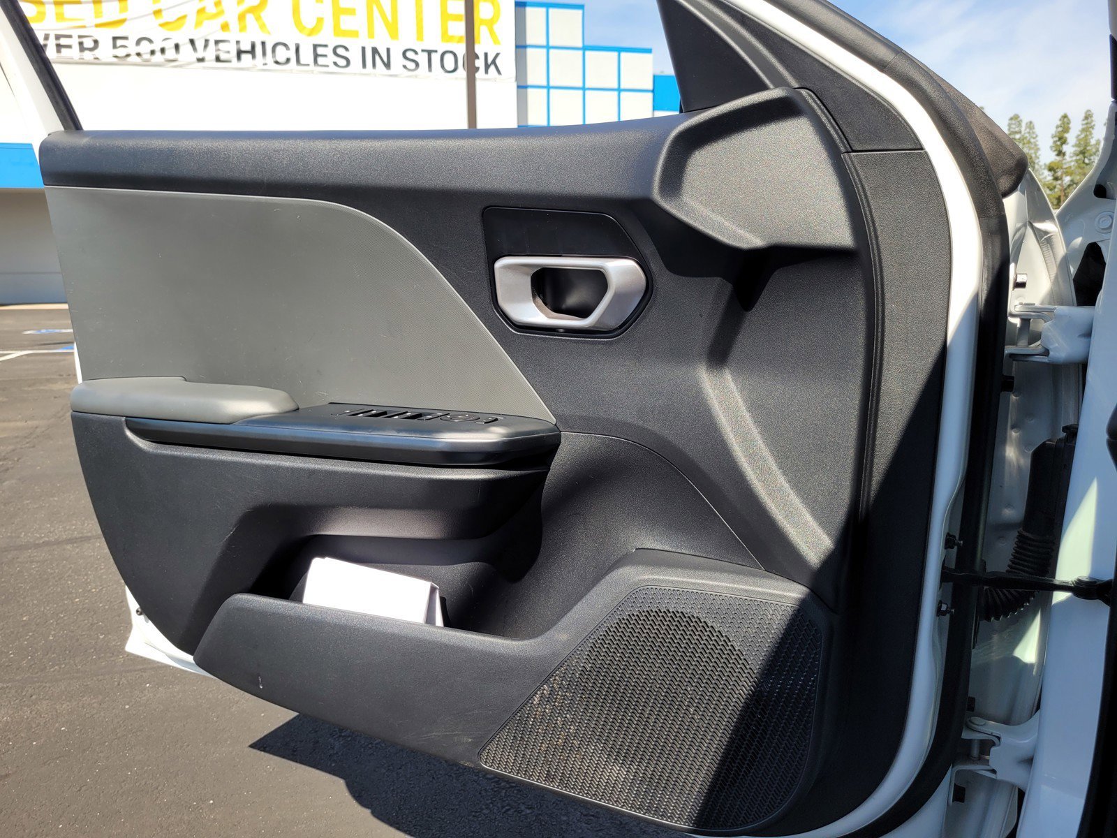2025 Kia K4 LXS - Photo 25