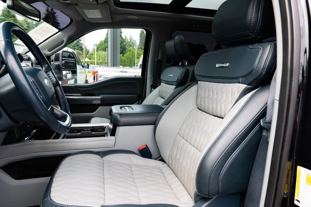 Used 2023  Ford Limited image 20