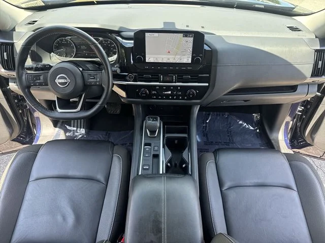 Used 2023 Blue Nissan SL image 9