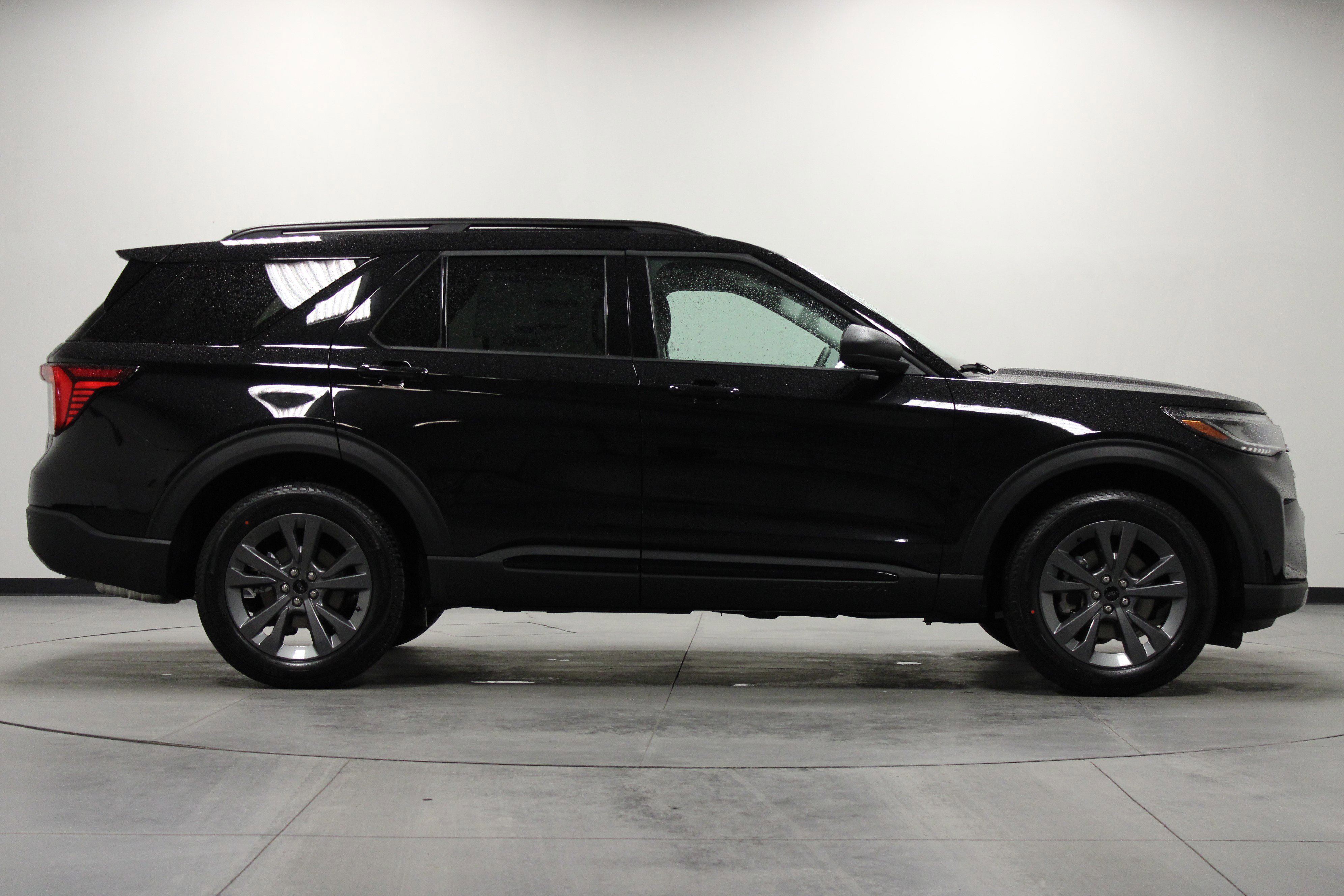 New 2026 Agate Black Metallic Ford Active image 3