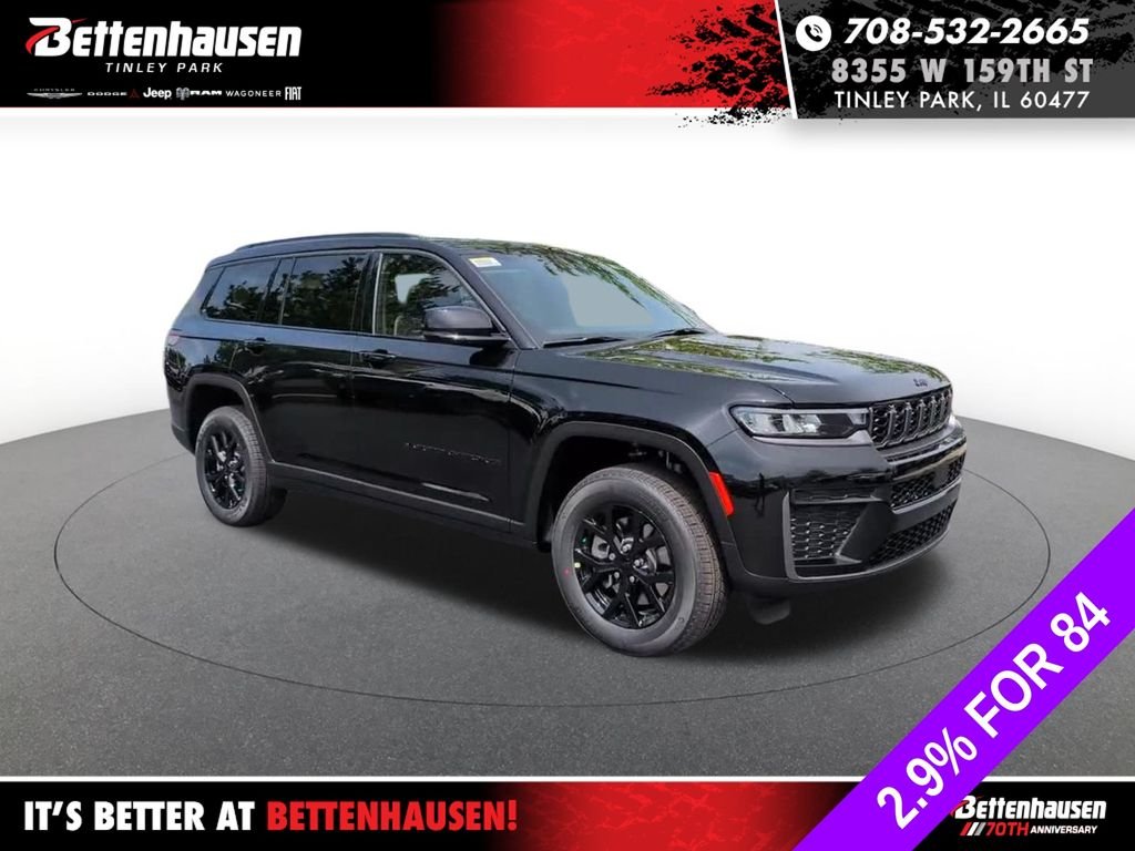 New 2026 Diamond Black Crystal Pearl-Coat Exterior Paint Jeep Laredo image 4