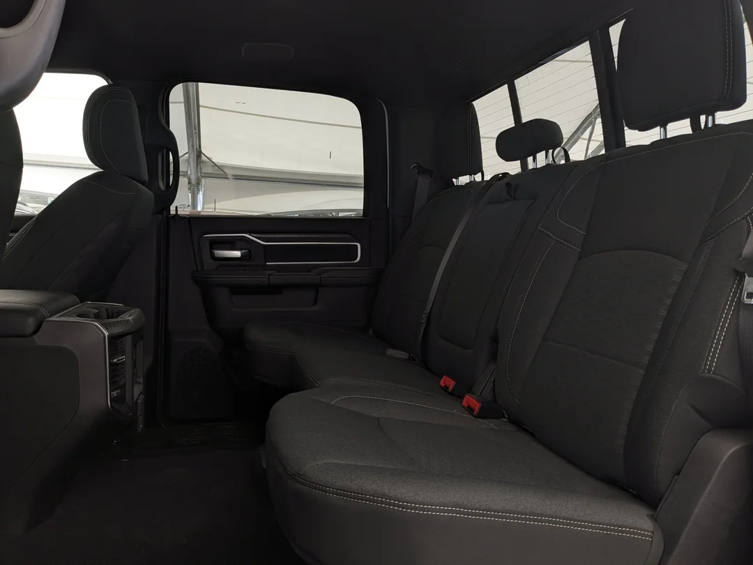New 2026 White RAM Big Horn - - 4x4 - Level 2 Plus Grp - Max Tow Pkg - Sport Appearance Pkg & More! image 29