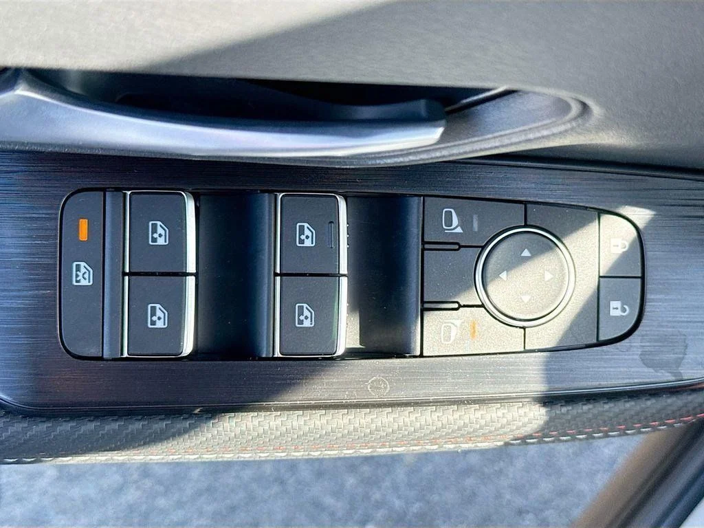 New 2026 Gray Nissan SR image 17