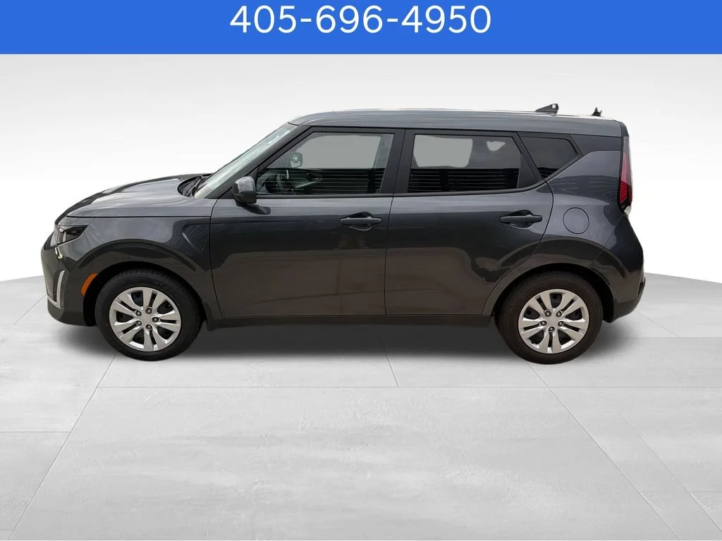 Pre-Owned 2023 Kia Soul LX