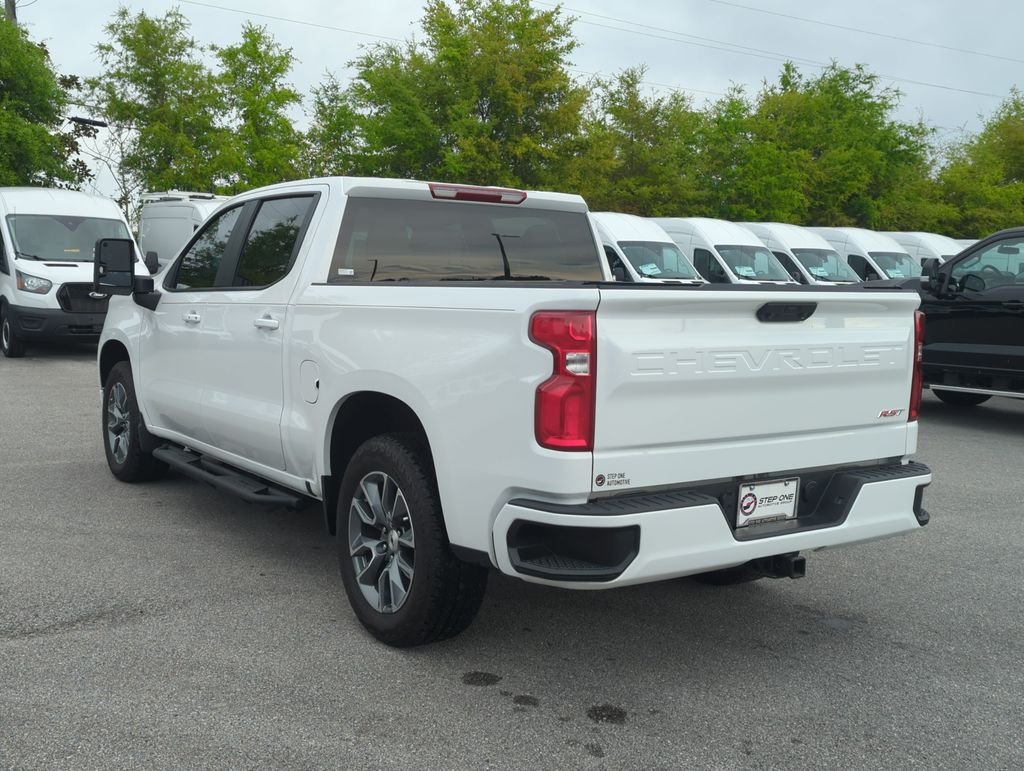 Used 2025 White Chevrolet RST image 6