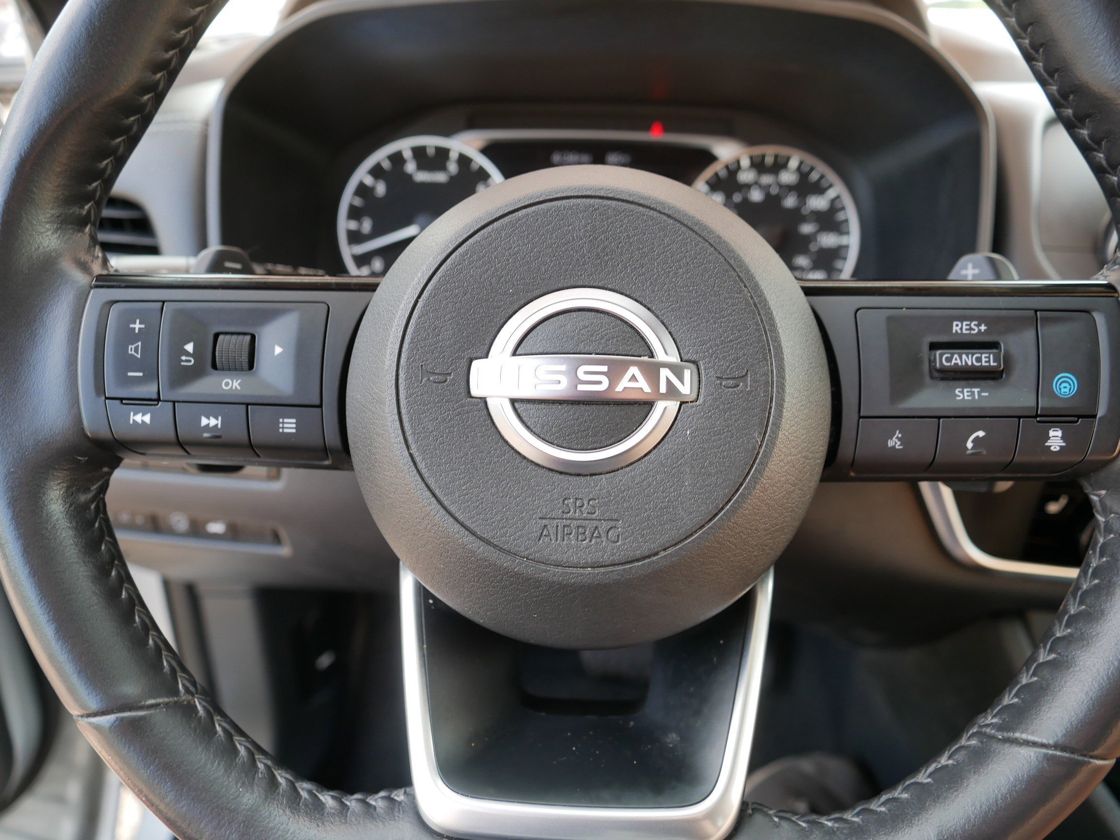 Used 2023 Brilliant Silver Metallic Nissan SV image 25