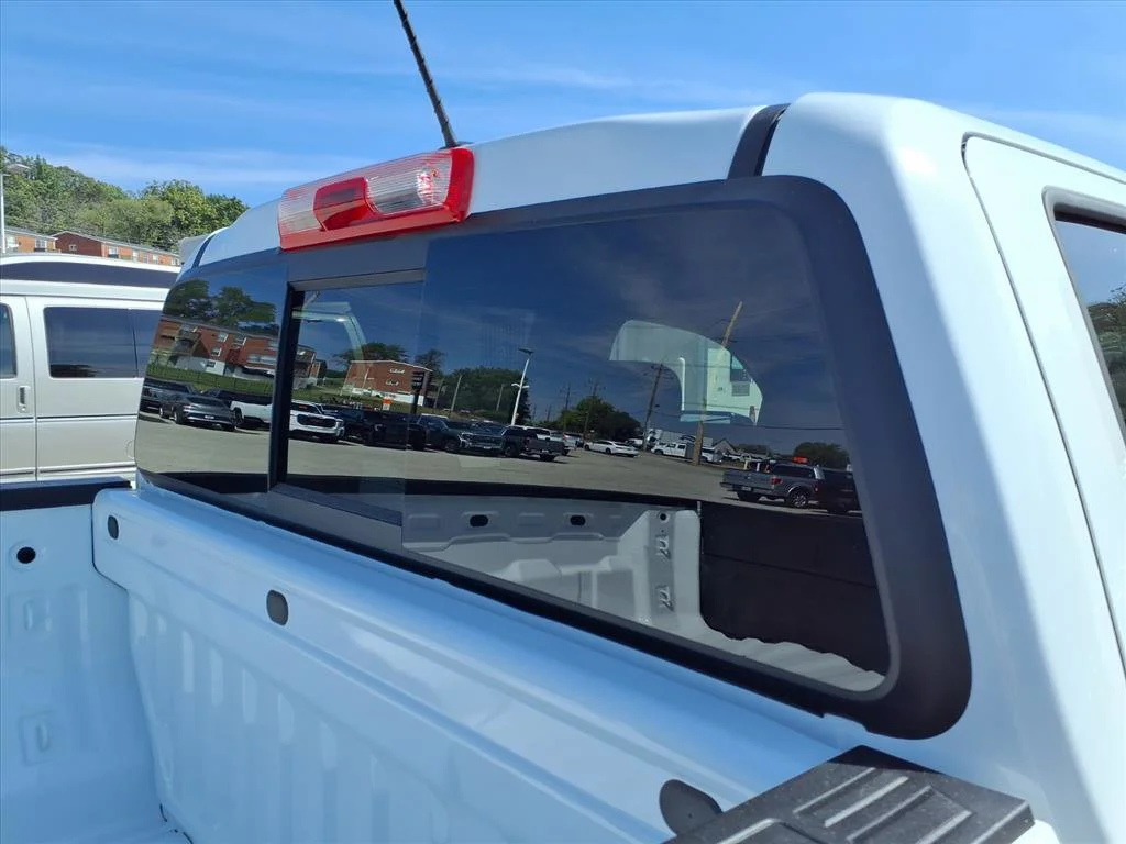 2026 GMC Canyon AT4 - Photo 18