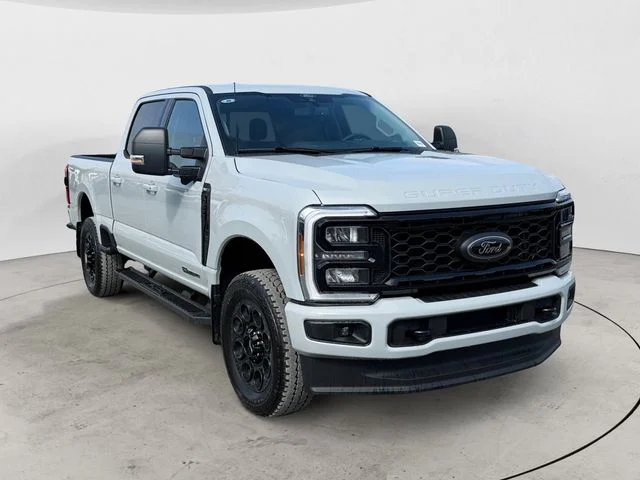 New 2026 Avalanche Ford XLT image 3