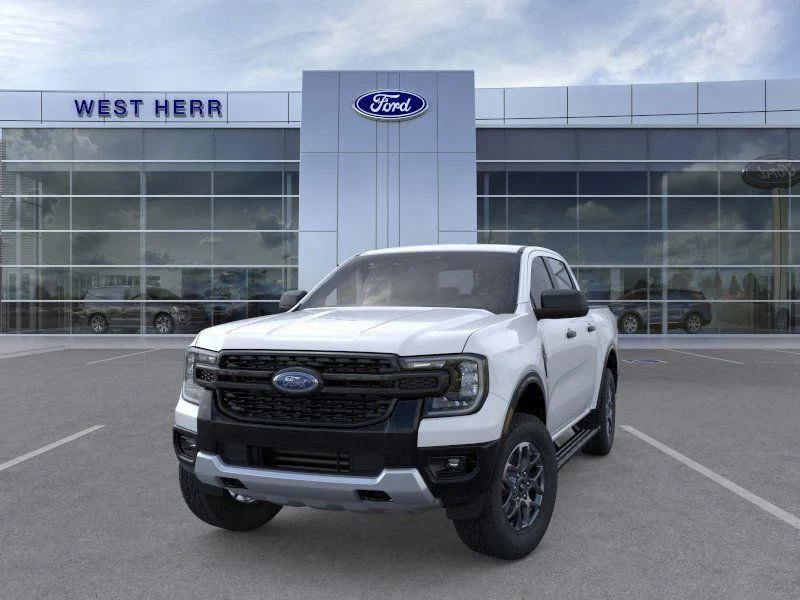 New 2025 Oxford White Ford XLT image 3